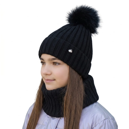 Czapka i komin dla dziewczynki zimowy komplet, czarny, z pomponem Wilma-1